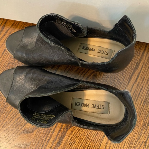 Steve Madden Nello Open Toe Bootie- Black Leather sz 6 - Picture 4 of 7